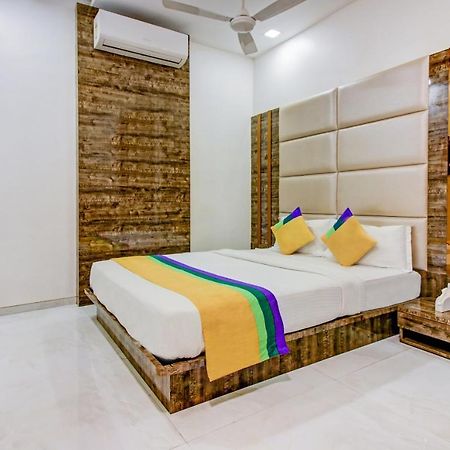 Hotel Magnet Terminal-2 Мумбаї Екстер'єр фото