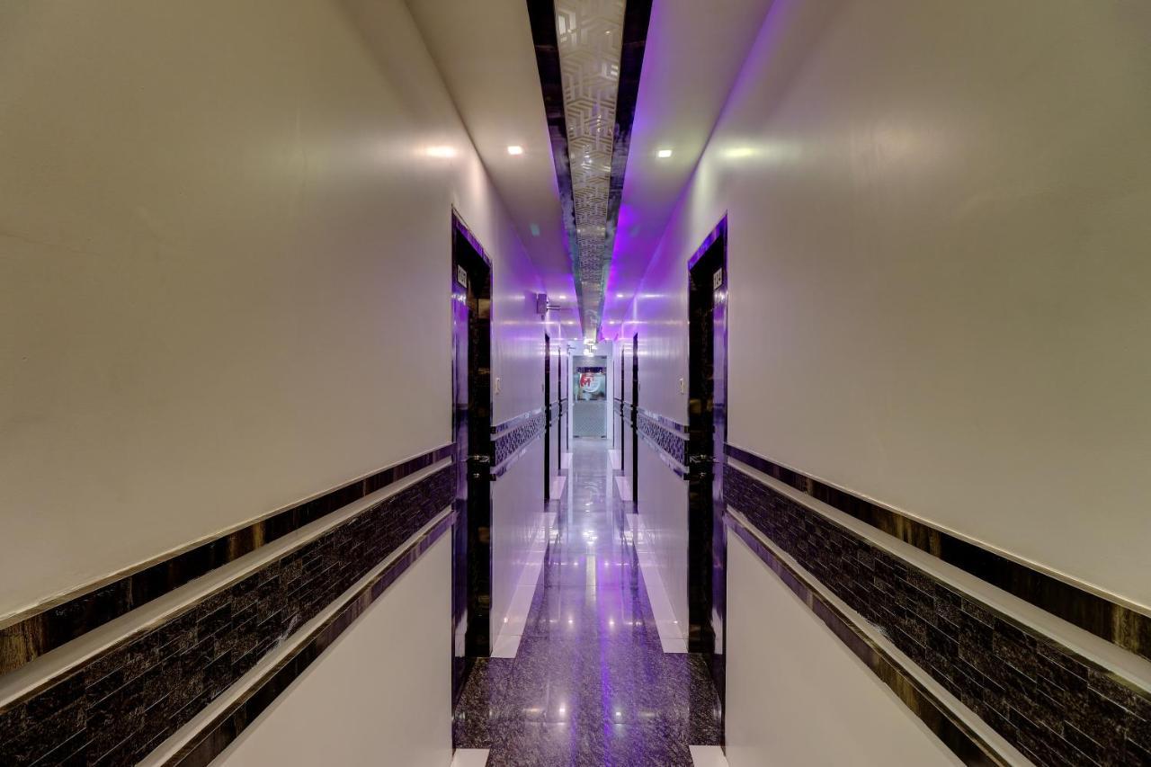 Hotel Magnet Terminal-2 Мумбаї Екстер'єр фото