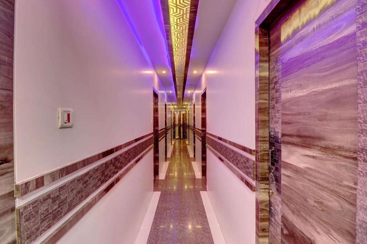 Hotel Magnet Terminal-2 Мумбаї Екстер'єр фото