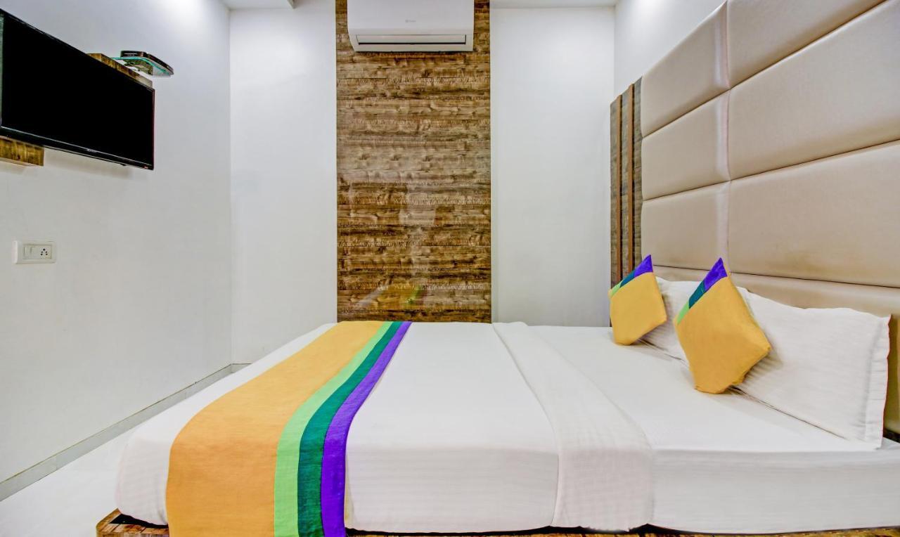 Hotel Magnet Terminal-2 Мумбаї Екстер'єр фото